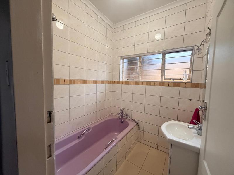 2 Bedroom Property for Sale in Laudium Gauteng