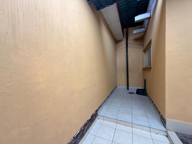 2 Bedroom Property for Sale in Laudium Gauteng