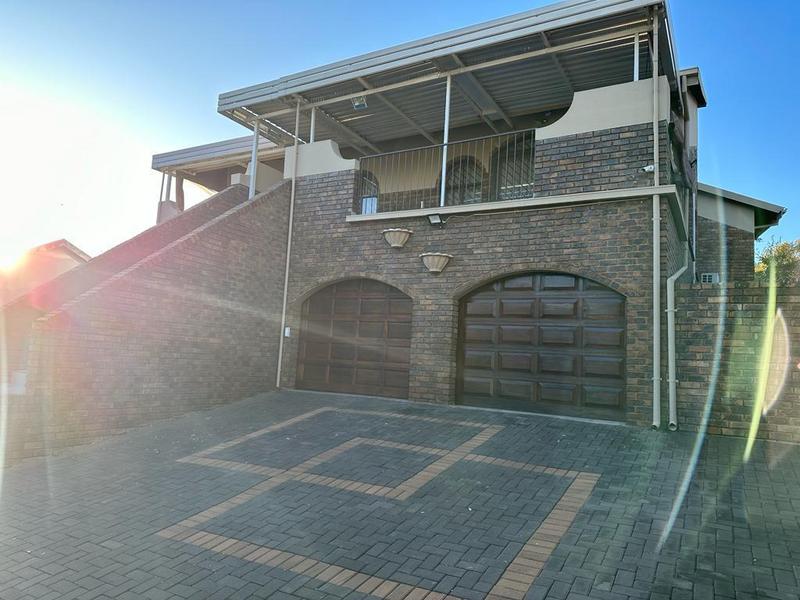 4 Bedroom Property for Sale in Erasmia Gauteng