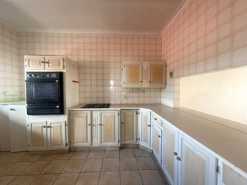 2 Bedroom Property for Sale in New Redruth Gauteng