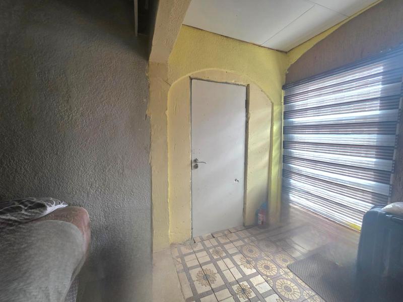 4 Bedroom Property for Sale in Tokoza Gauteng
