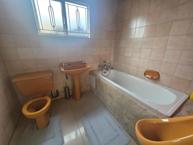 4 Bedroom Property for Sale in Tokoza Gauteng