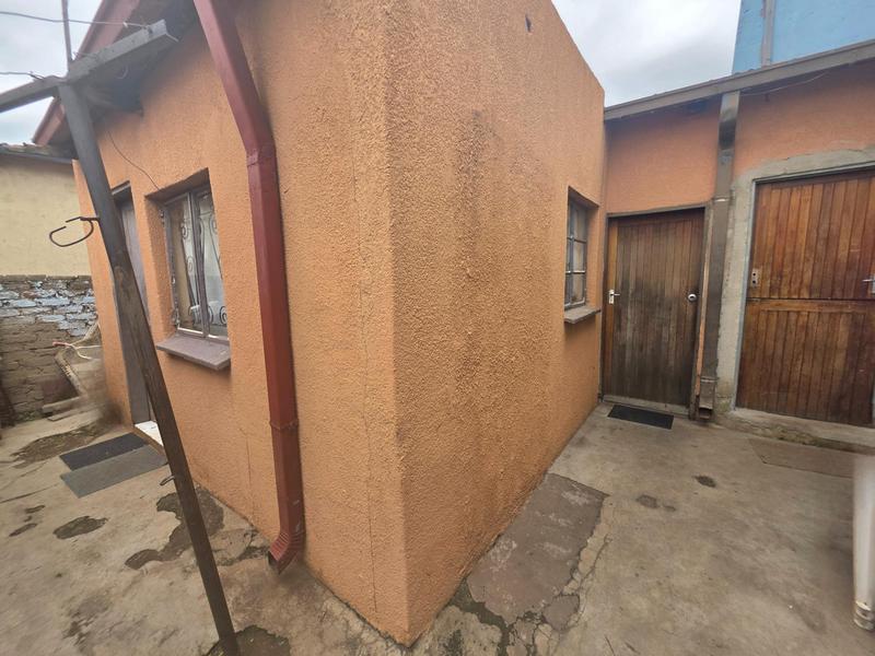 4 Bedroom Property for Sale in Tokoza Gauteng