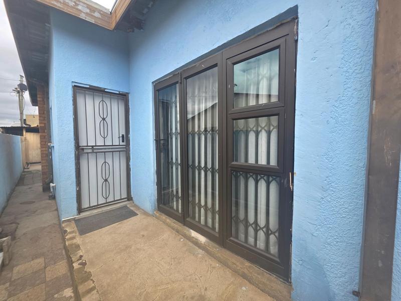 4 Bedroom Property for Sale in Tokoza Gauteng