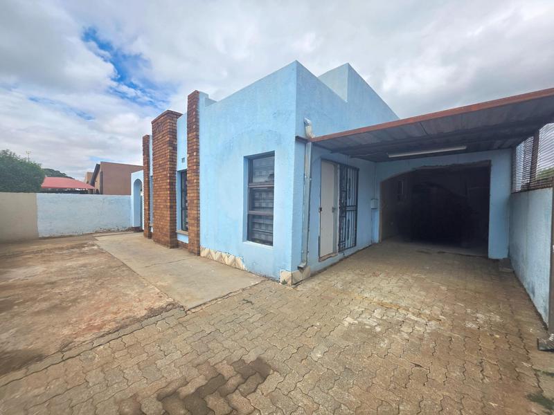 4 Bedroom Property for Sale in Tokoza Gauteng