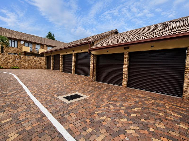 3 Bedroom Property for Sale in Zwartkop Gauteng