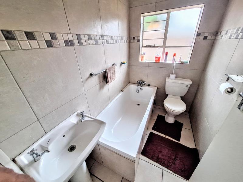 2 Bedroom Property for Sale in The Orchards Gauteng