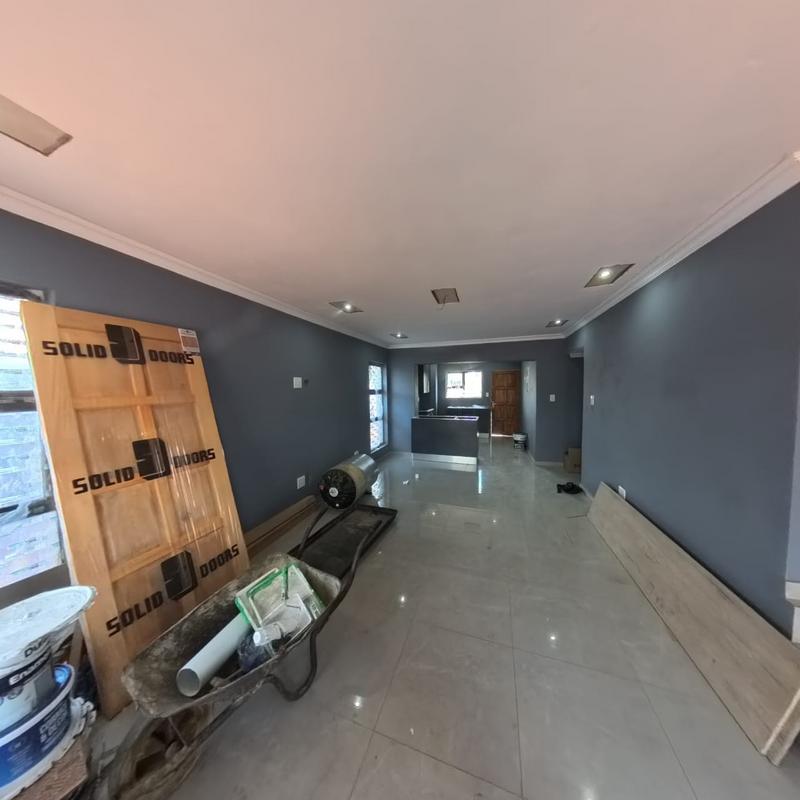 To Let 3 Bedroom Property for Rent in Clayville Gauteng