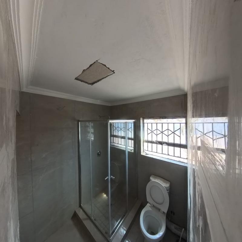 To Let 3 Bedroom Property for Rent in Clayville Gauteng
