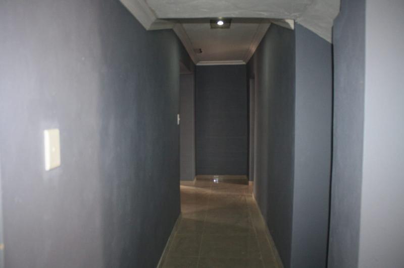 To Let 3 Bedroom Property for Rent in Clayville Gauteng