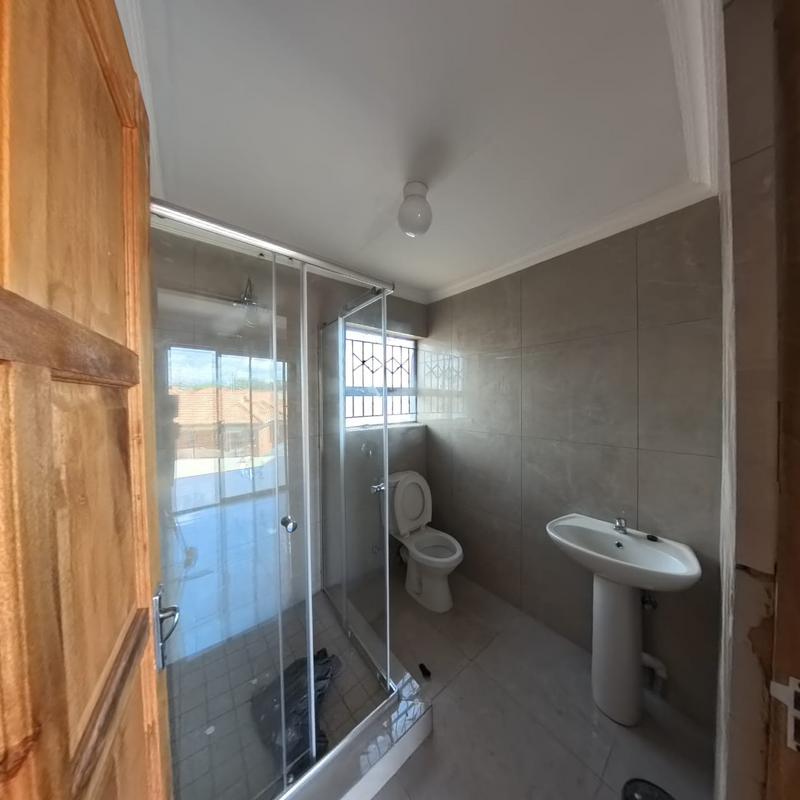 To Let 2 Bedroom Property for Rent in Clayville Gauteng