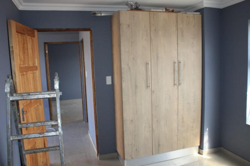 To Let 2 Bedroom Property for Rent in Clayville Gauteng
