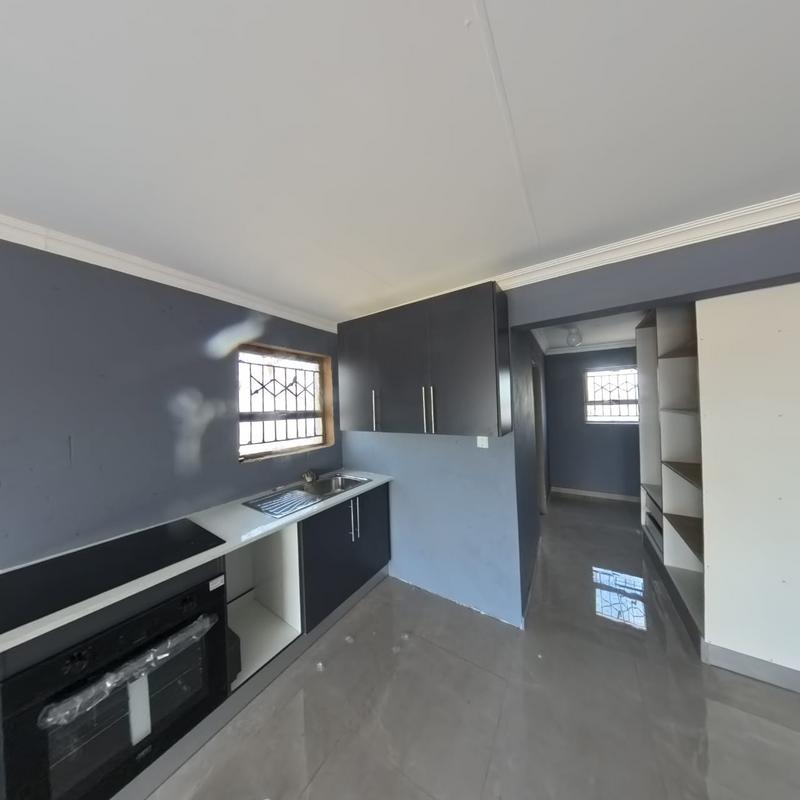 To Let 1 Bedroom Property for Rent in Clayville Gauteng