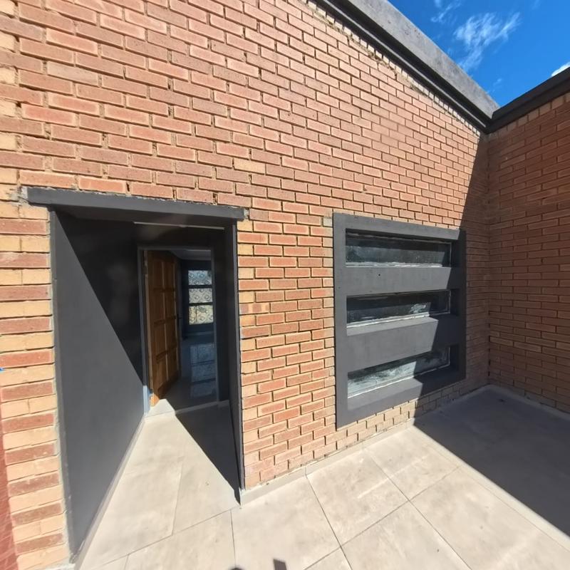 To Let 1 Bedroom Property for Rent in Clayville Gauteng