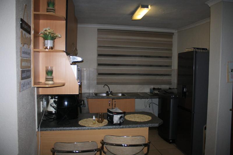 2 Bedroom Property for Sale in Edleen Gauteng