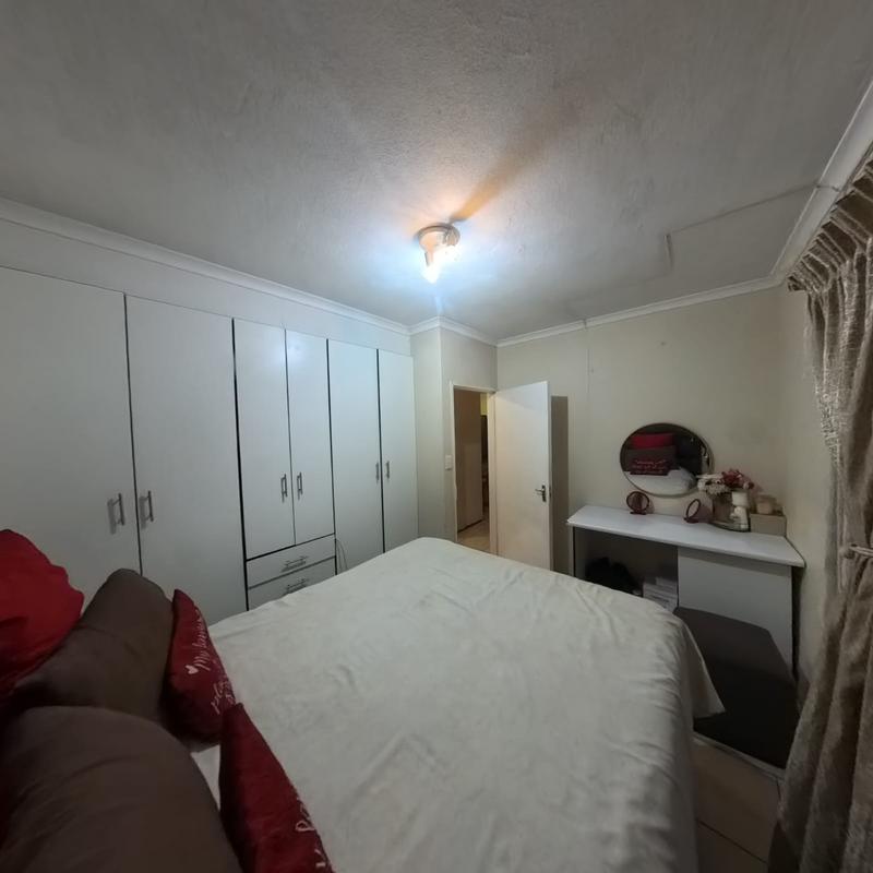 2 Bedroom Property for Sale in Edleen Gauteng