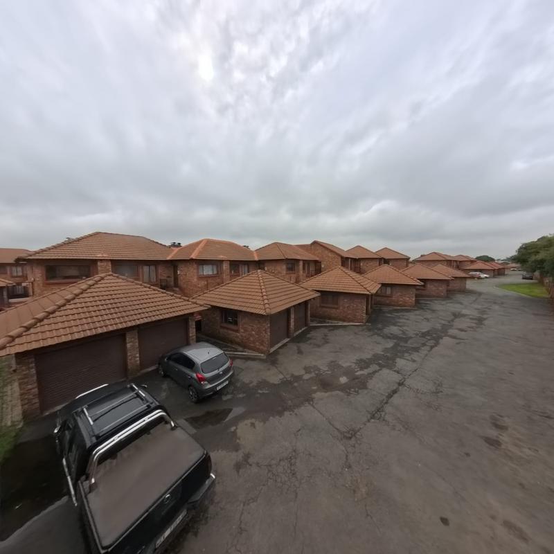2 Bedroom Property for Sale in Edleen Gauteng