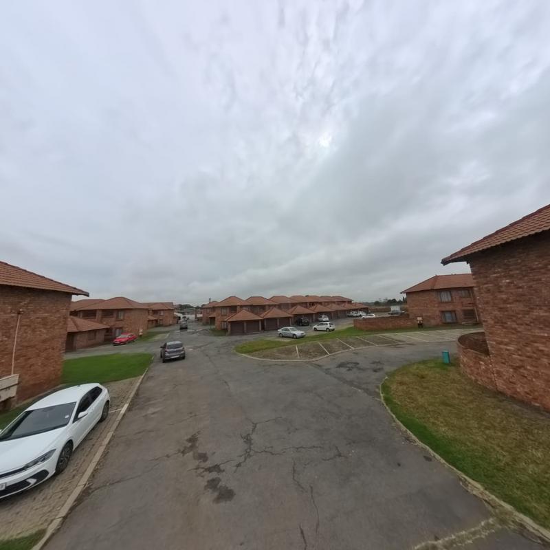 2 Bedroom Property for Sale in Edleen Gauteng