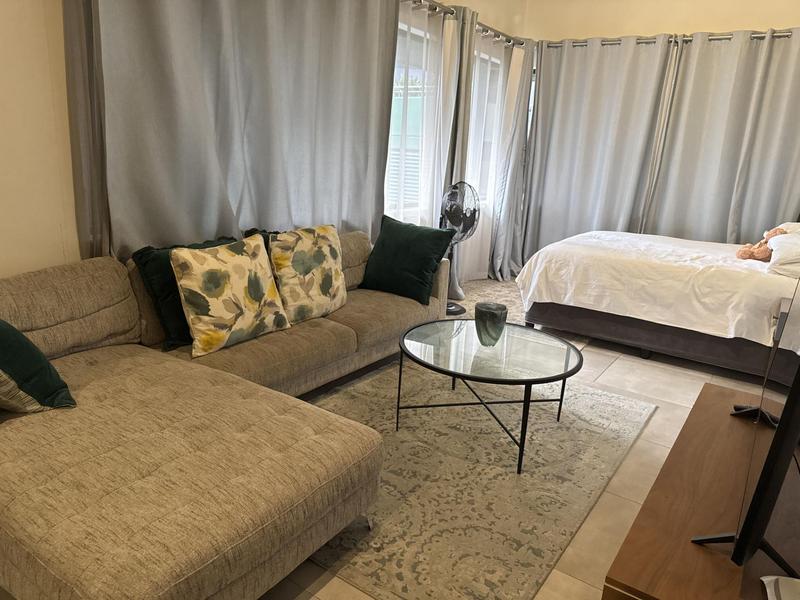 To Let 1 Bedroom Property for Rent in Sandown Gauteng