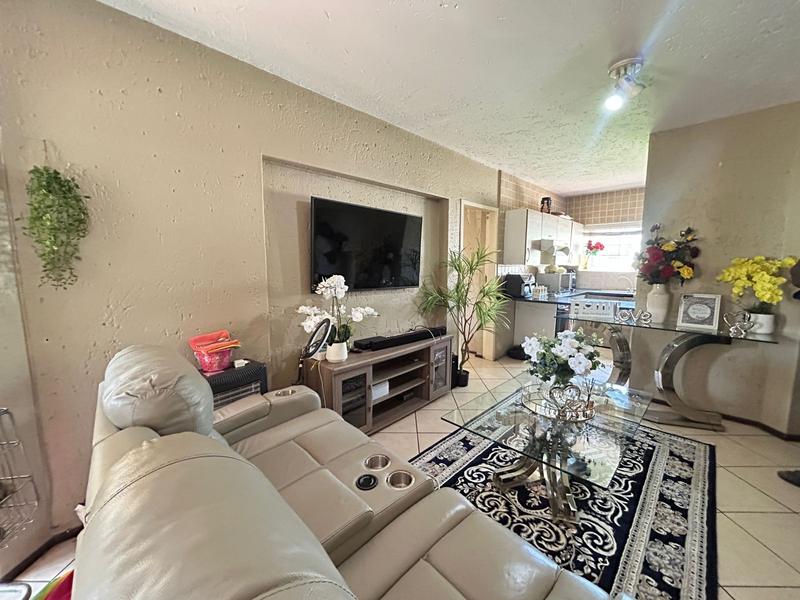 To Let 1 Bedroom Property for Rent in Bedfordview Gauteng