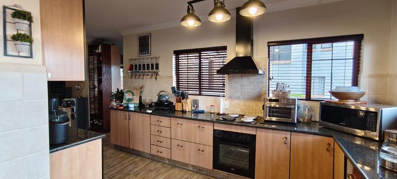 To Let 3 Bedroom Property for Rent in Amberfield Ridge Gauteng