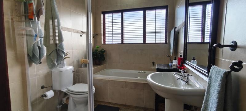 To Let 3 Bedroom Property for Rent in Amberfield Ridge Gauteng