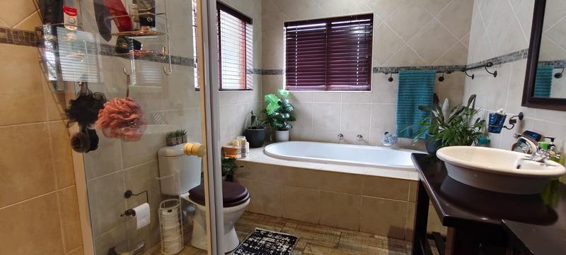 To Let 3 Bedroom Property for Rent in Amberfield Ridge Gauteng