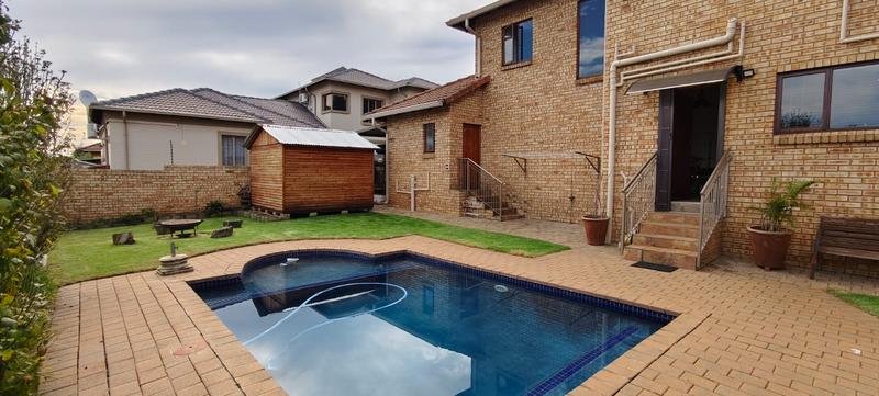 To Let 3 Bedroom Property for Rent in Amberfield Ridge Gauteng