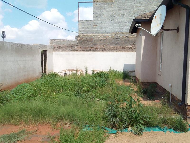 2 Bedroom Property for Sale in Lehae Gauteng