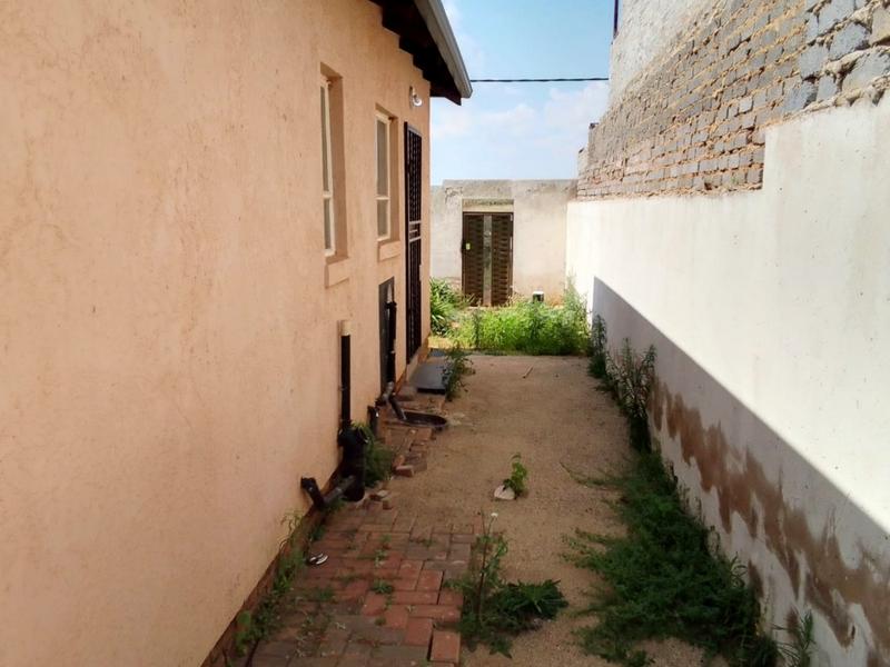 2 Bedroom Property for Sale in Lehae Gauteng
