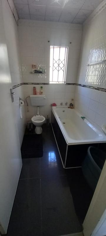 To Let 3 Bedroom Property for Rent in Protea Glen Gauteng