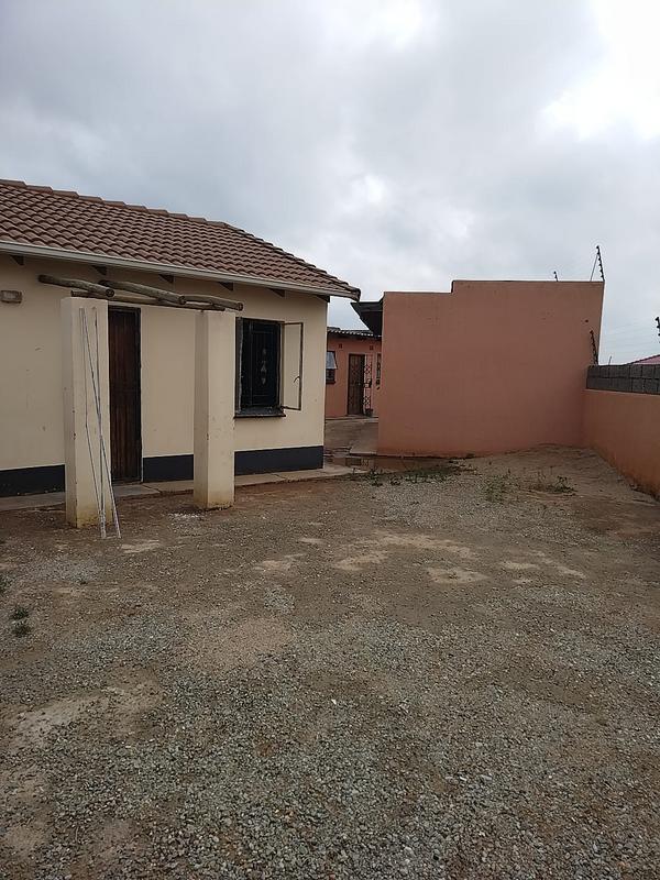 To Let 3 Bedroom Property for Rent in Protea Glen Gauteng