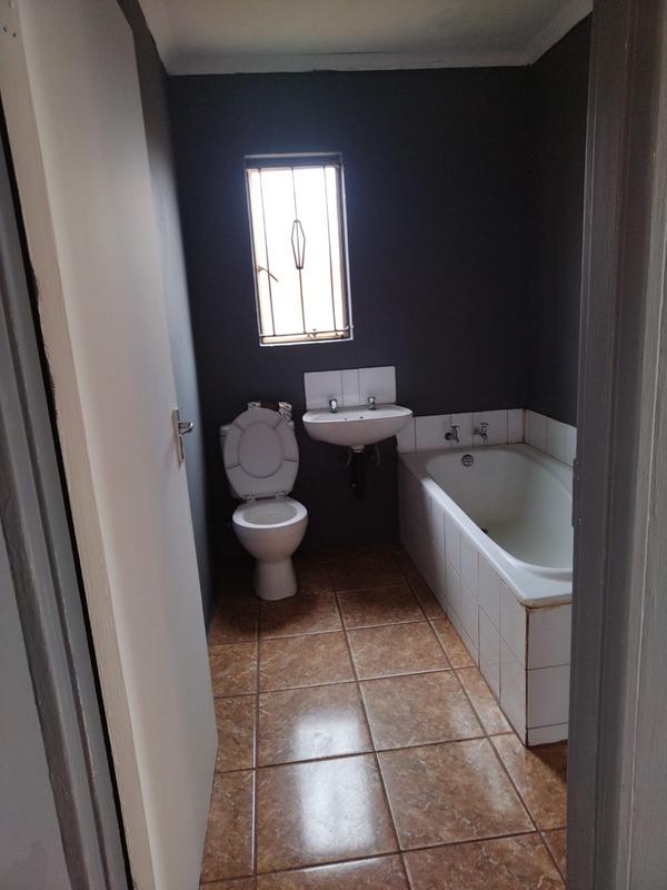 To Let 3 Bedroom Property for Rent in Protea Glen Gauteng
