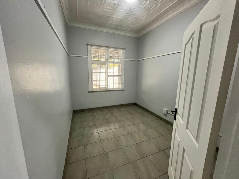 6 Bedroom Property for Sale in Geduld Gauteng
