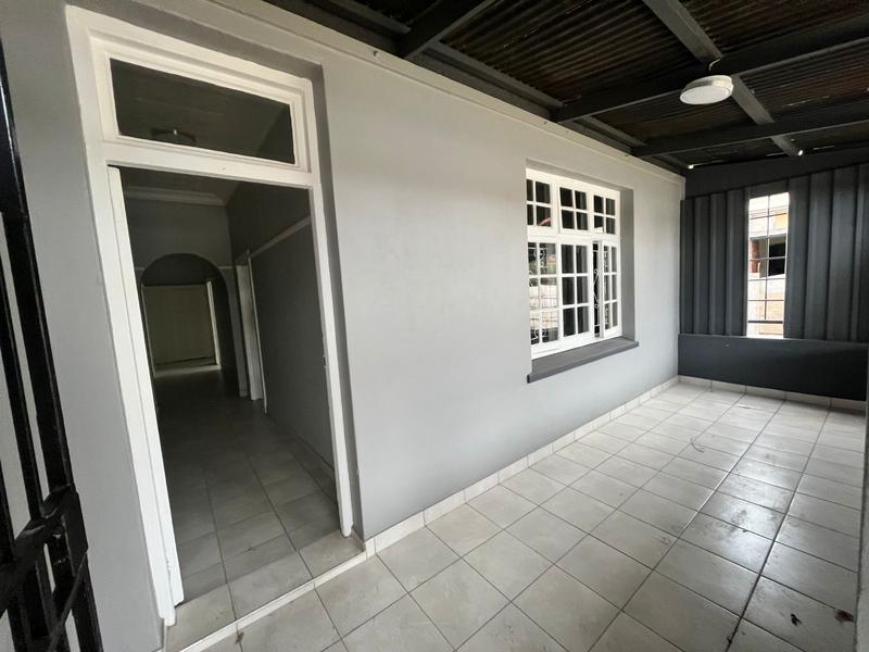 6 Bedroom Property for Sale in Geduld Gauteng