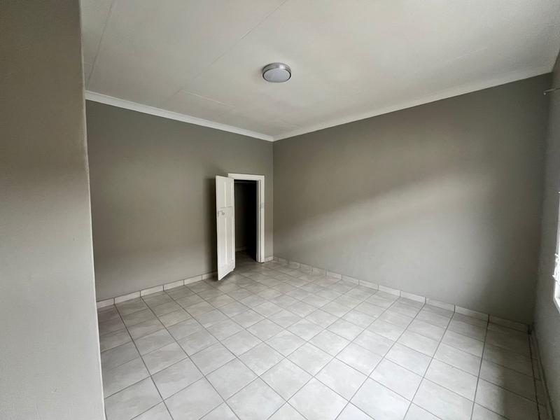 6 Bedroom Property for Sale in Geduld Gauteng