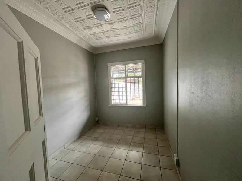 6 Bedroom Property for Sale in Geduld Gauteng