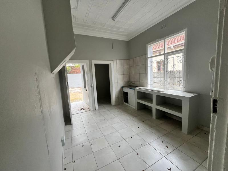 6 Bedroom Property for Sale in Geduld Gauteng