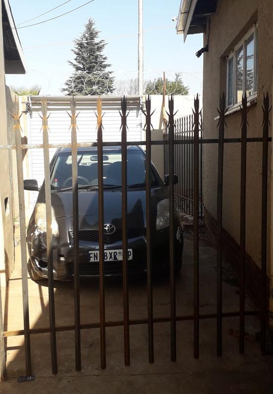 6 Bedroom Property for Sale in Bosmont Gauteng