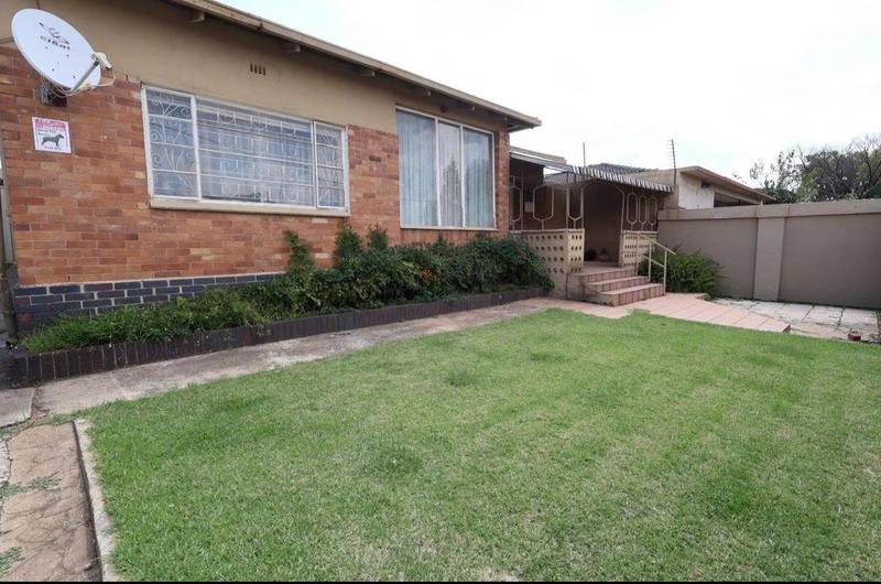 3 Bedroom Property for Sale in Rosettenville Gauteng
