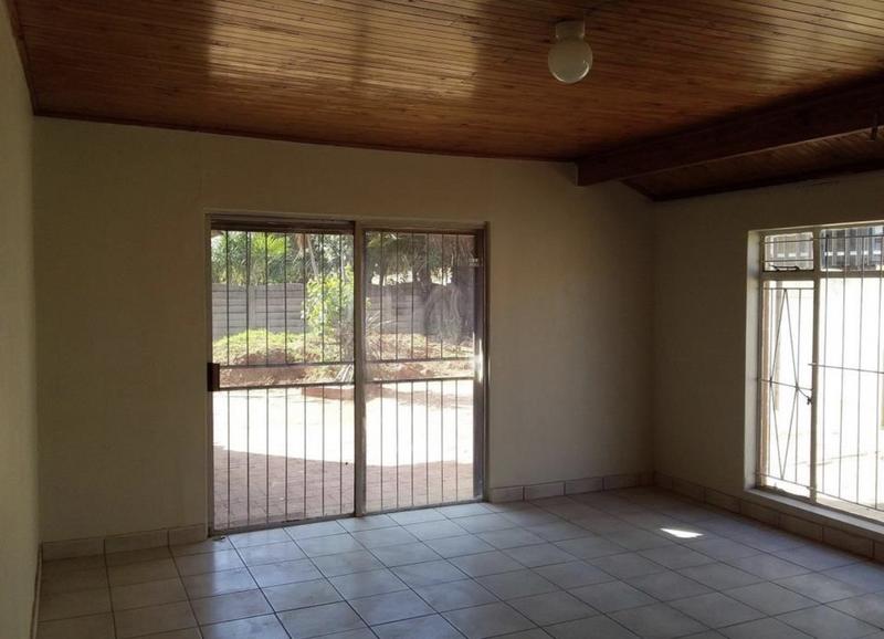6 Bedroom Property for Sale in Sophiatown Gauteng