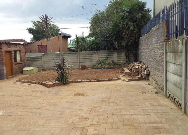 6 Bedroom Property for Sale in Sophiatown Gauteng