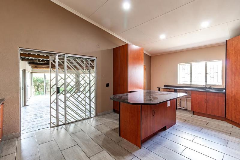 4 Bedroom Property for Sale in Van Riebeeck Park Gauteng