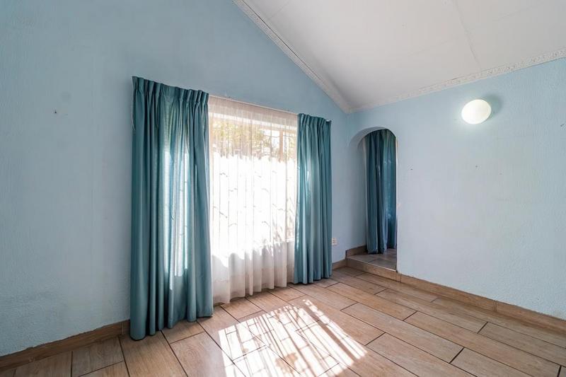 4 Bedroom Property for Sale in Van Riebeeck Park Gauteng