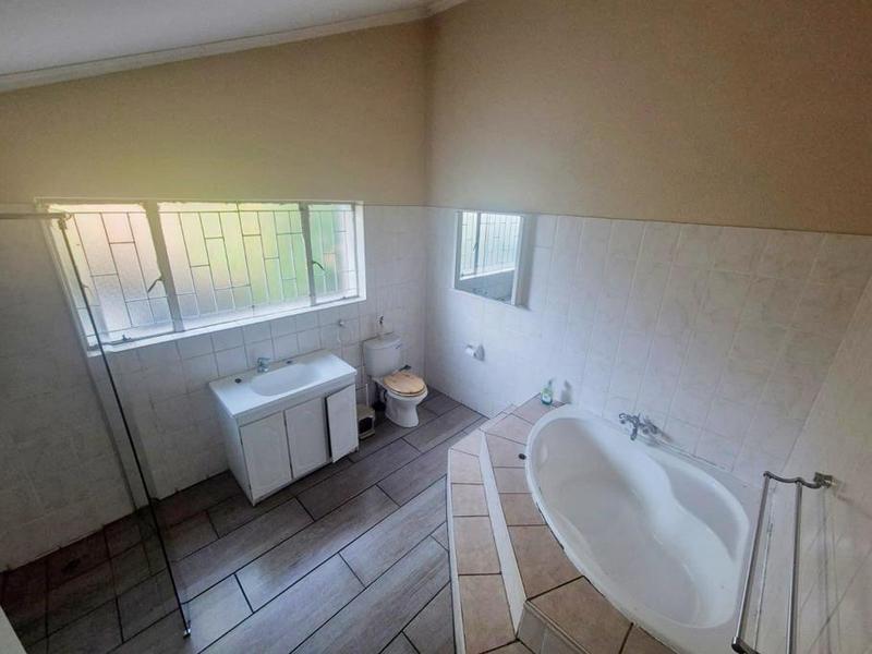 4 Bedroom Property for Sale in Van Riebeeck Park Gauteng