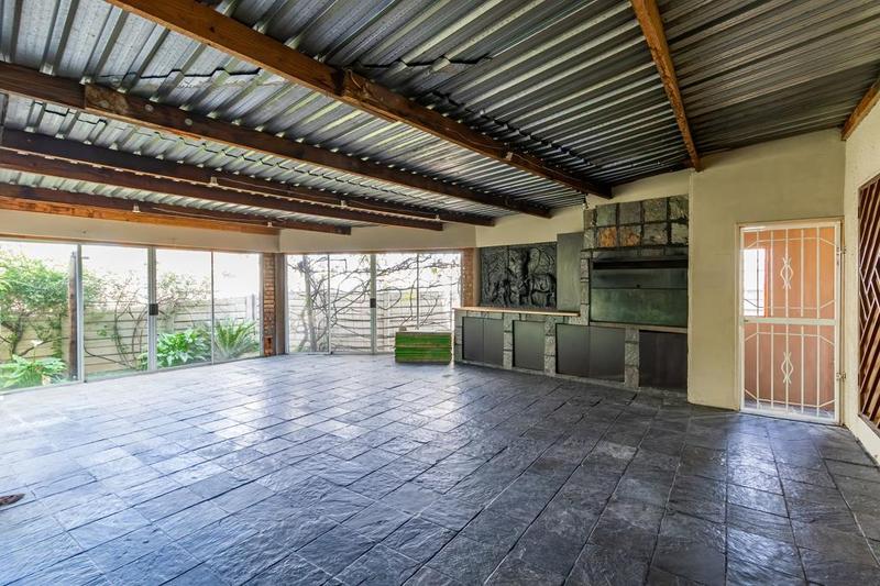 4 Bedroom Property for Sale in Van Riebeeck Park Gauteng