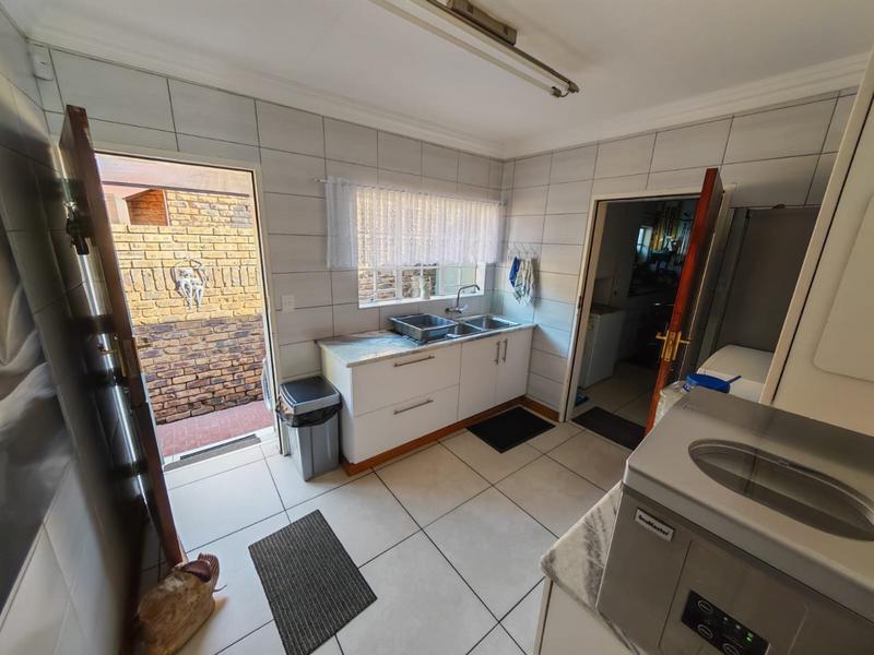 3 Bedroom Property for Sale in Vanderbijlpark SE 3 Gauteng