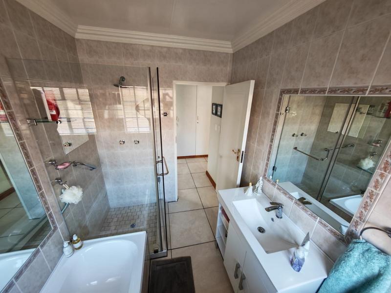 3 Bedroom Property for Sale in Vanderbijlpark SE 3 Gauteng
