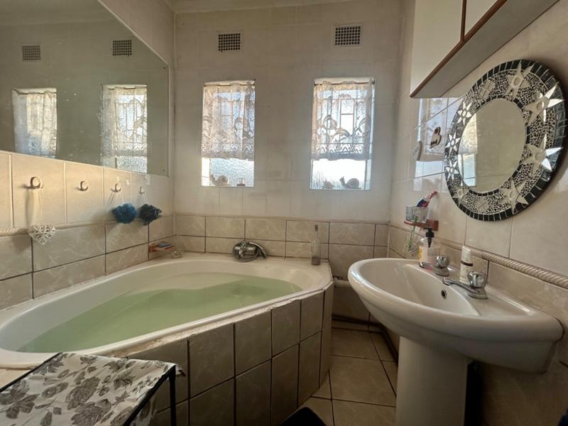 4 Bedroom Property for Sale in Vanderbijlpark SW 1 Gauteng