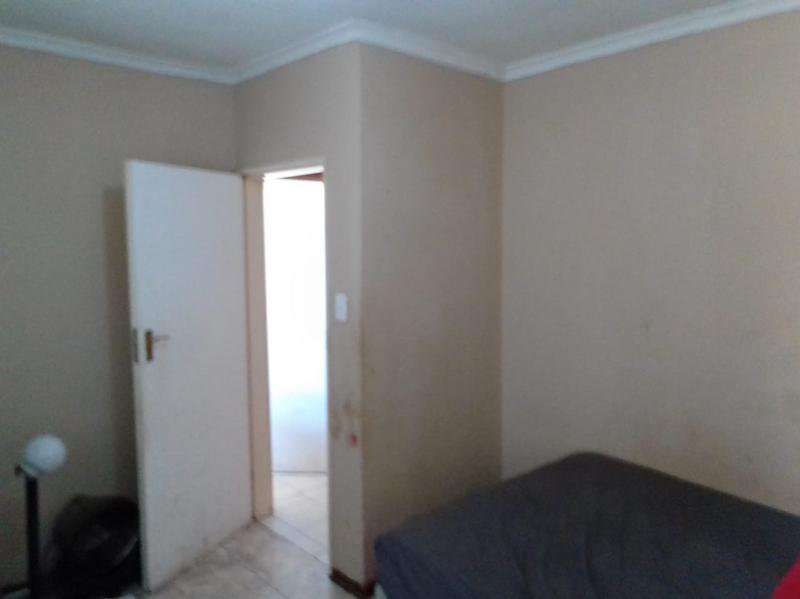 2 Bedroom Property for Sale in Zakariyya Park Gauteng